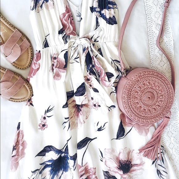 Tie Front Floral Maxi Dress White - Picture 6 of 8